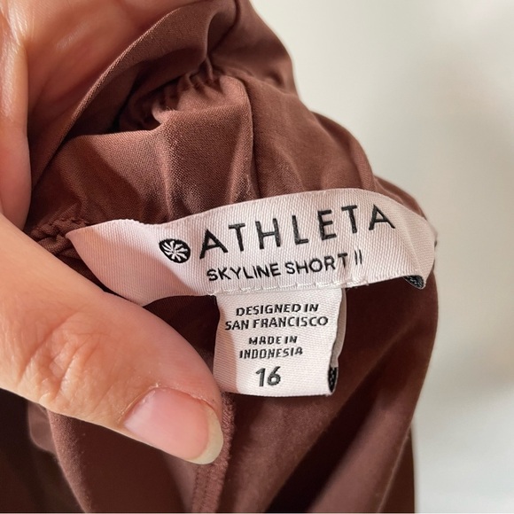Athleta Skyline Short II Size 16 - Picture 4 of 6